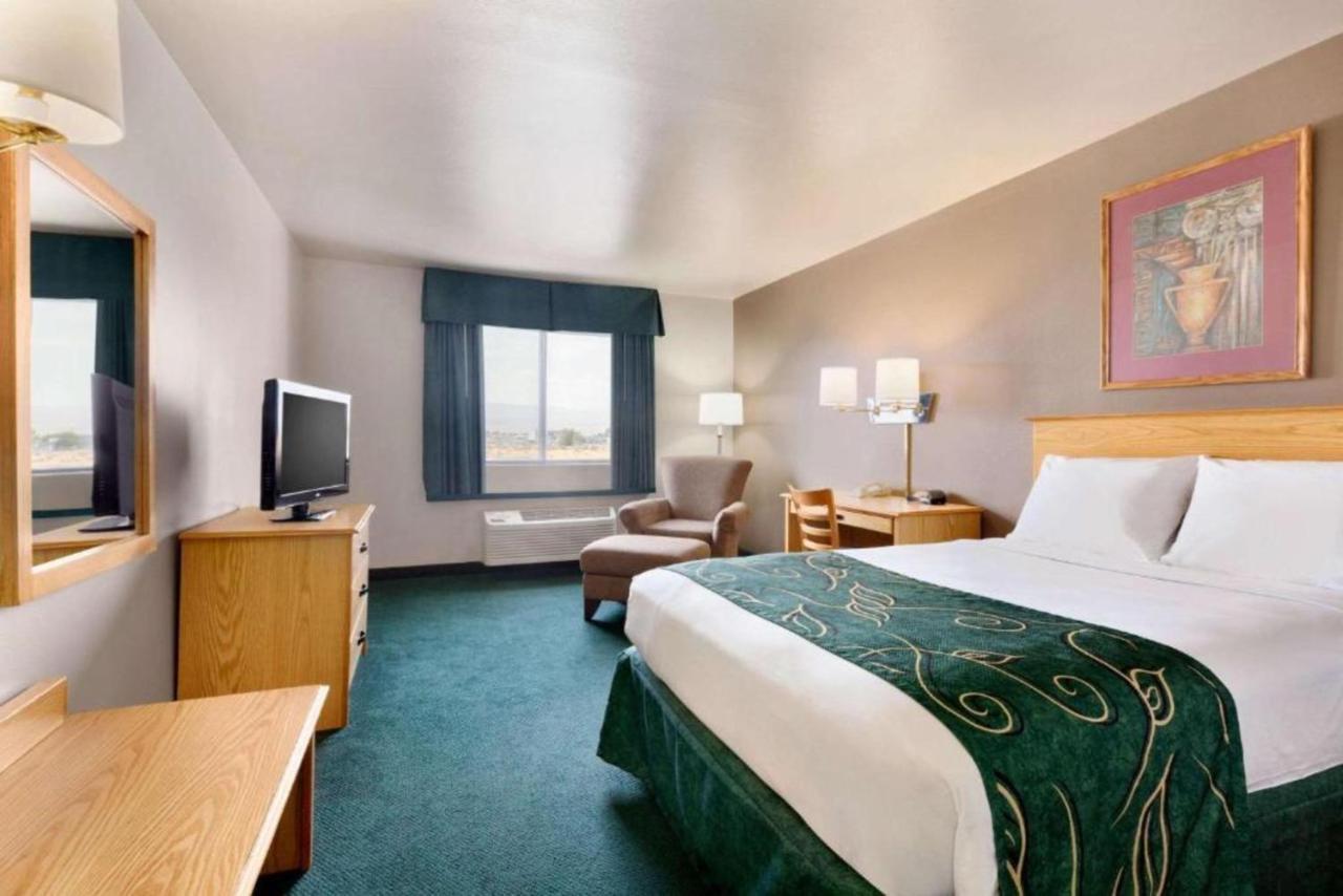 Travelodge By Wyndham Yermo Dış mekan fotoğraf