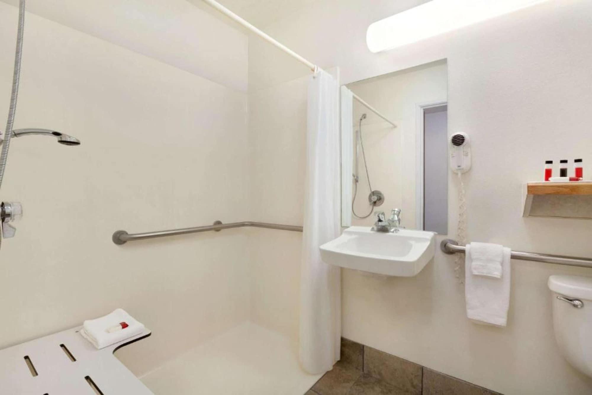 Travelodge By Wyndham Yermo Dış mekan fotoğraf